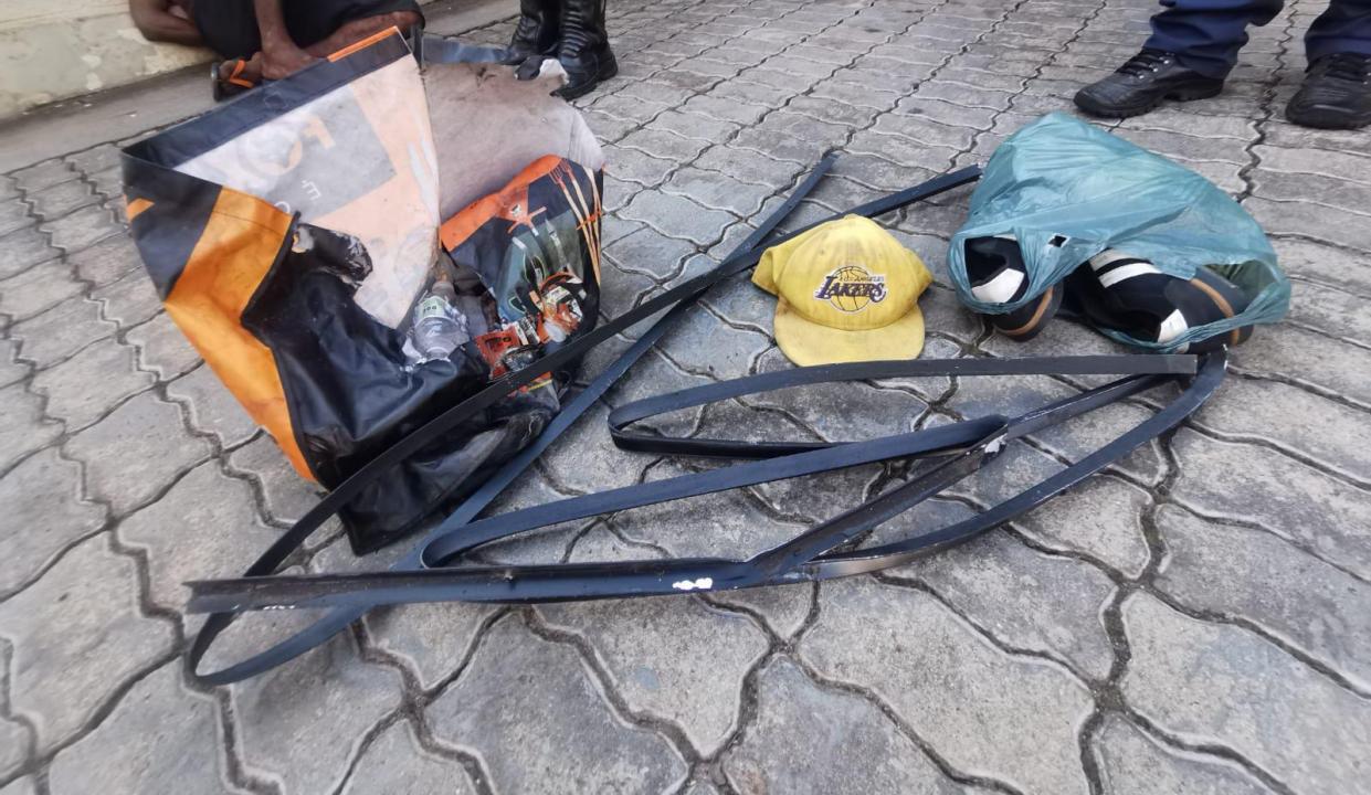 Foto 2 de 2 — Ladrão é preso após furtar alumínio de semáforo no Centro de Araraquara